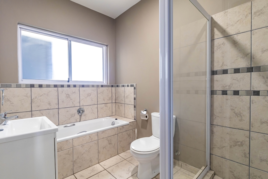 4 Bedroom Property for Sale in Yzerfontein Western Cape